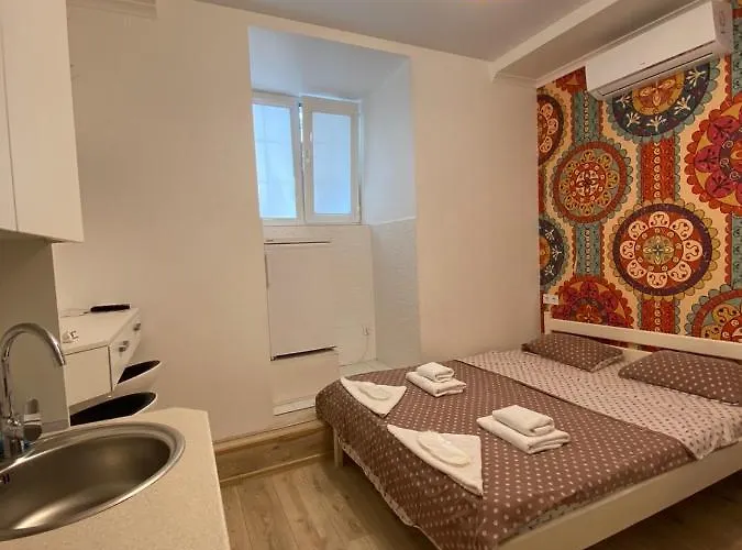 Garden On Deribasovskaya * Odessa