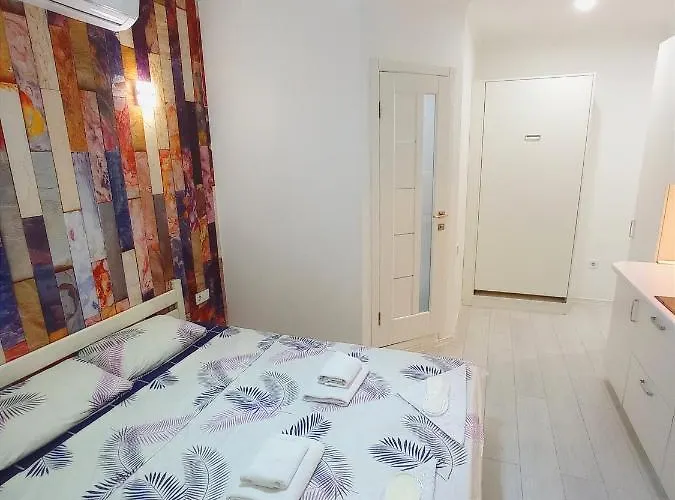 Garden On Deribasovskaya * Odessa