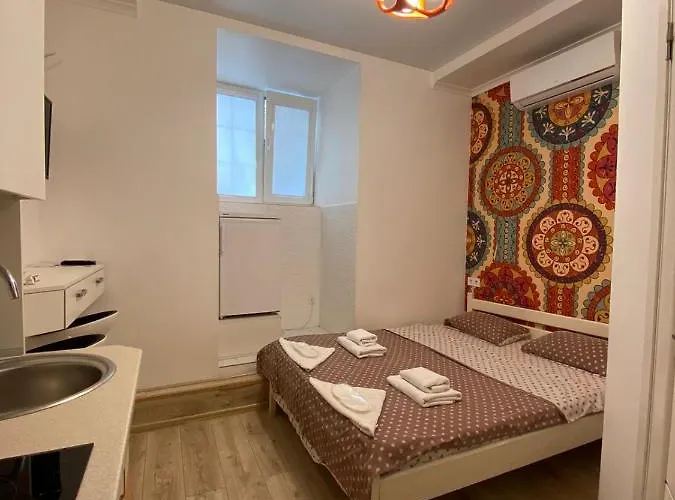 Garden On Deribasovskaya * Odesa